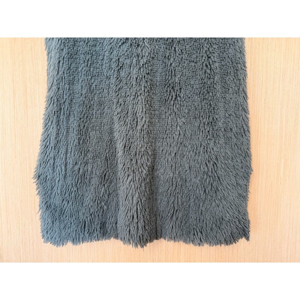Angie Faux Fur Shaggy Vest Womens Size Large Pockets Gray Lined Soft - Picture 7 of 13